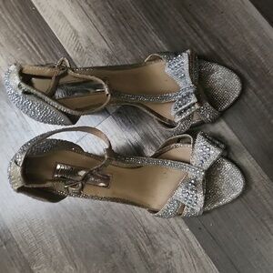INC Rhinestone Stilettos  Size 6.5 Bow toes Winter Formal